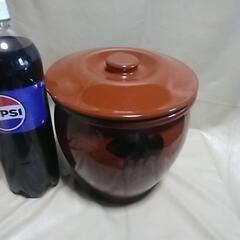 新品未使用品の蓋付きカメ激安の画像