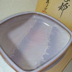 未使用　萩焼　椿秀窯　綺麗な貫入！！菓子鉢　多目的大鉢　木箱付きの画像