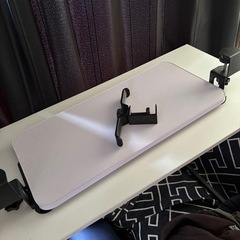パソコンデスクの画像