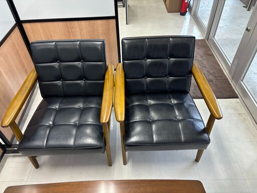 レトロモダン応接セット(3人掛けソファ+1人掛け×2+ローテーブル) レトロモダン応接セット(3人掛けソファ+1人掛け×2+ローテーブル)