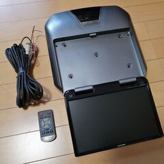 アルパイン フリップダウンモニターの画像