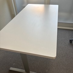 オカムラ　ミーティングテーブル
