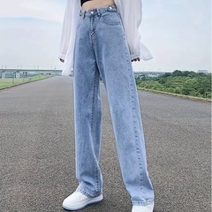  デニムパンツの画像