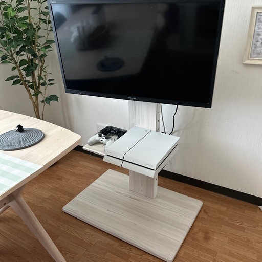 決まりました　タンスのゲン　壁掛けテレビスタンド