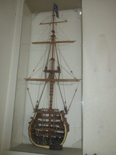 木製帆船模型 HMS Victory カットモデル（帆なし）完成品