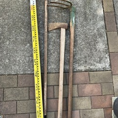 商談中 三又スキ 斧　火かき棒のセット 