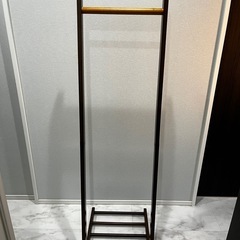 ハンガーラック木製