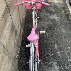ハローキティ 子供用自転車 ピンクの画像