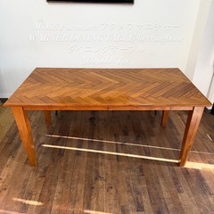 ACME Furniture アクメファニチャー ダイニングテーブル
