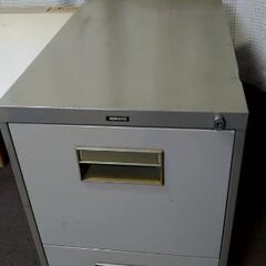 コクヨ　重要書類保管棚　高さ74cm