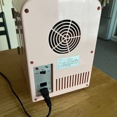 卓上温冷蔵庫の画像
