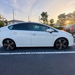  トヨタ プリウス S 2011.  DAA-zvw30. パールホワイト.の画像