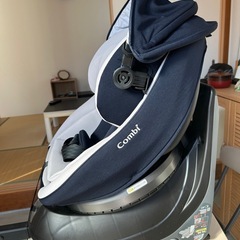combi チャイルドシートの画像