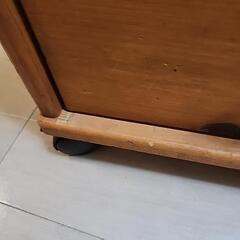 カントリー キャスター付き 引出しの画像