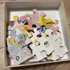 ディズニープリンセスパズルと絵本の画像