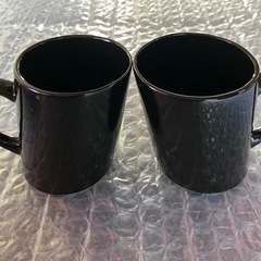 Mr & Ms ロゴ入り 黒マグカップ 2個セットの画像