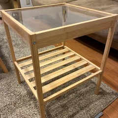 サイドテーブルの画像