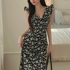 【新品】小花柄ノースリーブワンピースの画像