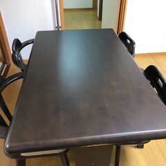 食卓とイス4脚