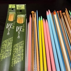 編み棒大量の画像