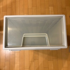 収納ボックスの画像