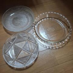 レトロなガラス製食器