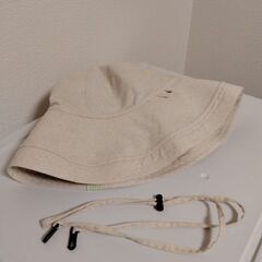 リバーシブルつば広ハットの画像