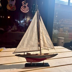 ヨット模型完成品　お部屋のインテリアに！の画像