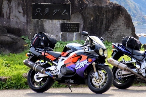 ホンダ CBR900RR SC28