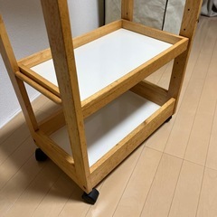 木製ハンガーラックの画像