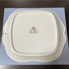 NARUMI ナルミ/リボンモチーフ/陶磁器皿/リーフサービスプレート/食器の画像