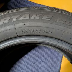 工賃込み　バリ溝中古夏タイヤ２０２２年製２１５／６０Ｒ１７　４本セット