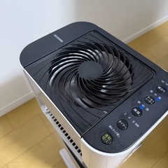 【お譲り先決定】アイリスオーヤマ　除湿機　サーキュレーターの画像