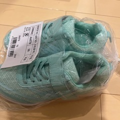 【新品未使用】シューズ　スニーカー　ミント　グリーン　キッズ　20 靴の画像