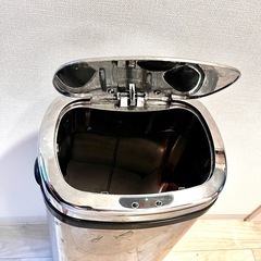 無料　
ゴミ箱　自動開閉の画像