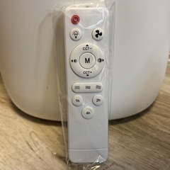 新品未使用！LEDシーリングファンライト　E26口金　天井照明　リビング　　電灯　電球　　インテリア　白ホワイト　おしゃれ　タイマー風量調整の画像