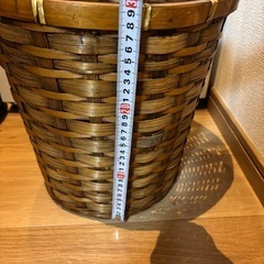 ②カゴ　植木鉢　ゴミ箱の画像