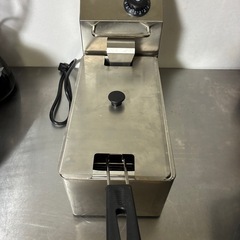 ー取引中ーコンセント式　フライヤー　美品　業務用