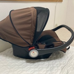 チャイルドシート　美品　付属品完備　生後0ヶ月　トラベルシステムの画像