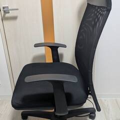 【1000円】ニトリ デスクチェア 黒・フットレスト付き｜板橋／...