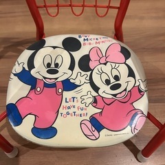 子供用椅子　の画像