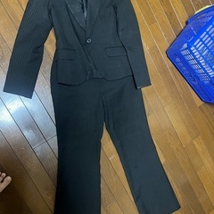 スーツ