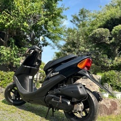 近県配送可‼️新品前後タイヤ‼️新品バッテリー‼️2ストオイル満タン‼️オールブラックアウトボディ‼️走りのHONDA　ライブDio‼️の画像