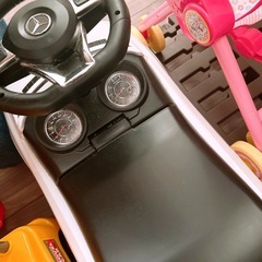 メルセデスベンツ 乗り物の画像