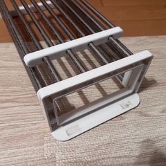 伸縮式スチールラックの画像
