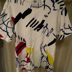 adidasメンズTシャツ
