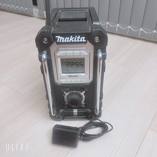 マキタ(Makita) Bluetooth搭載 充電式ラジオ MR108B バッテリ・充電器別売 [カラー:黒]