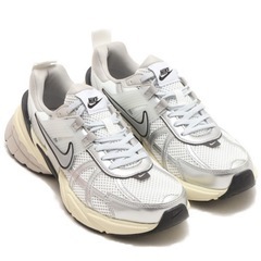 NIKE シューズ　W V2K RUN　FD0736-100