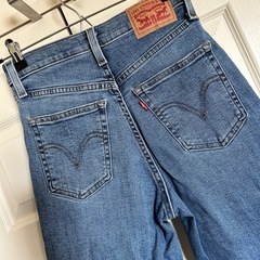 Levi’s リーバイス マムデニムの画像