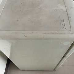 Elabitaxの冷蔵庫（壊れてます、冷えません）の画像